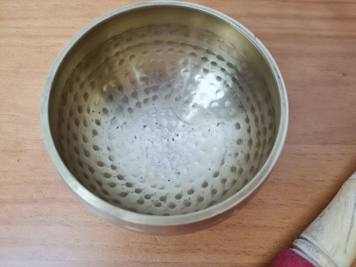 Tigela tibetana com 7 ligas de metal dourada com bastão 10,5cm