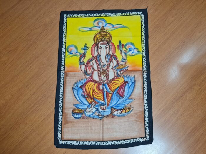 Tecido indiano com estampa do Deus Ganesha. O trabalho é artesanal e de coleção rara. Fica lindo enquadrado! Tamanho 90cmx60cm
