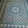 Colcha indiana ou painel decorativo Mandala preto creme e verde (2,40m x 2,10m)