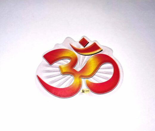 Adesivo de OM (aum). Basta retirar a película da parte traseira e colar onde desejar, 8cm x 6cm