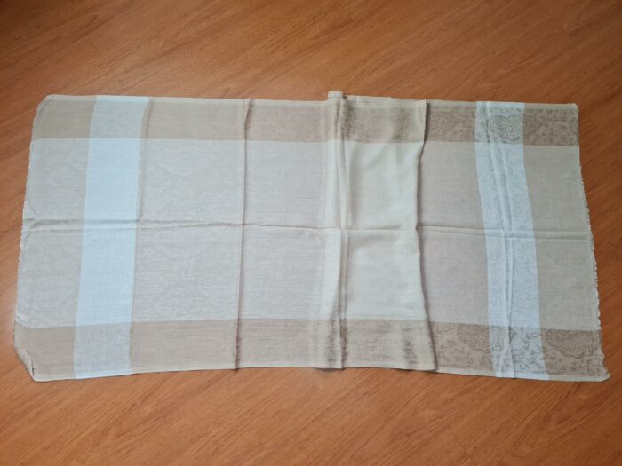 20231010_152441 Pashimina indiana de cashmere estampa paisleys de bege e creme