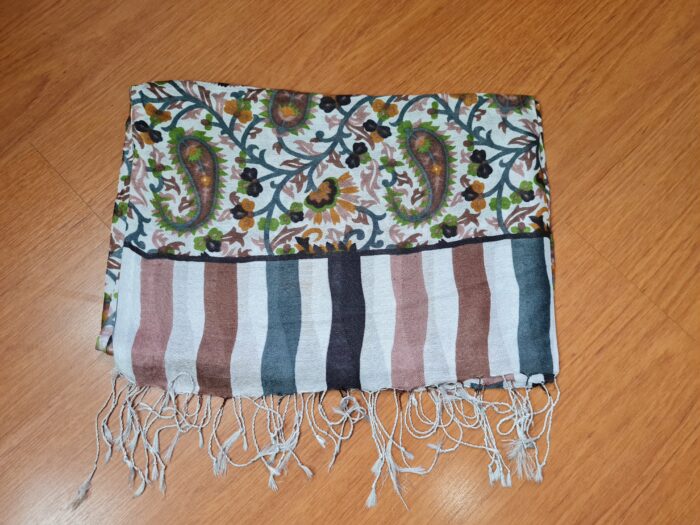 Echarpe indiana estampa paisley clássica de viscose cor marrom, verde e e coloridos