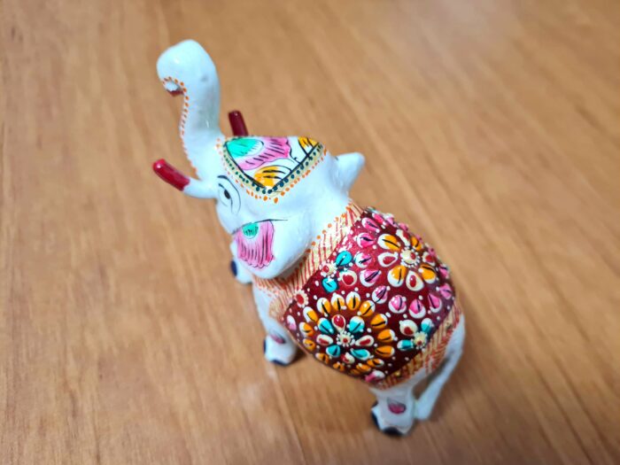 Elefante de metal esmaltado com técnica Cloisonné branco azul color 10cm II