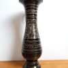 Vaso indiano de metal brass pintura em preto revelando esculpidos em dourado
