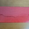 Envelope indiano de luxo Radha e Krishna vermelho com verniz