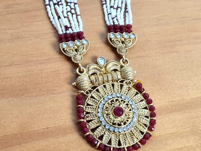 Conjunto completo de semi joia clássica indiana com pérolas e pedras vinho
