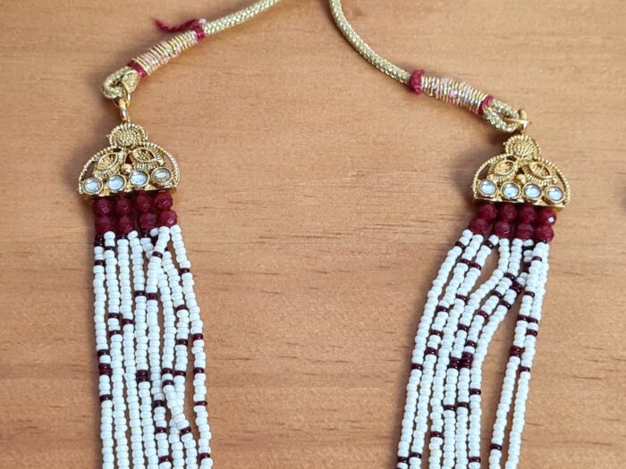 Conjunto completo de semi joia clássica indiana com pérolas e pedras vinho