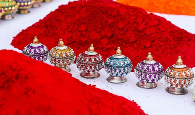 kumkum e suas diversas aplicações na cultura hindu