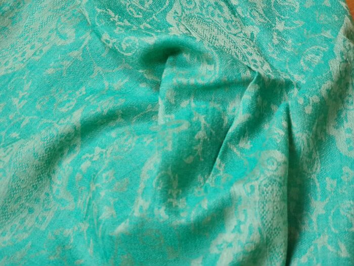 20240310_163314 Pashimina indiana de cashmere estampa paisleys verde turquesa