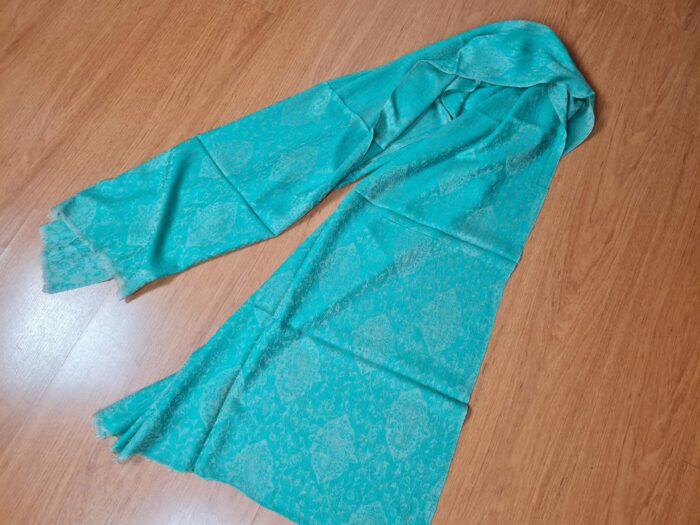 20240310_163339 Pashimina indiana de cashmere estampa paisleys verde turquesa