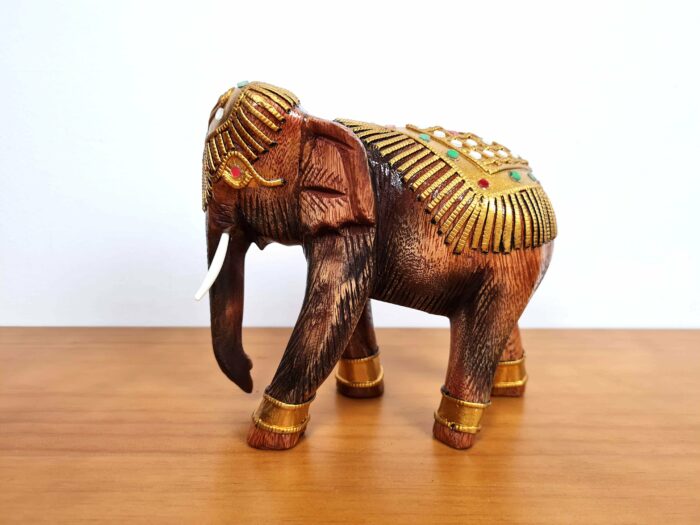 20240402_160433 Elefante indiano grande de madeira com pintura à mão 17cm