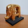 20240402_161211 Elefante esculpido em madeira com sino 15cm dourado