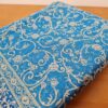 Sari indiano com estampa de floral azul com pontos de luz prateados