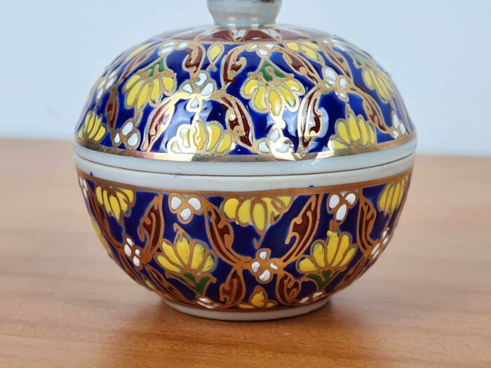 Mini porta joias Tailandês de porcelana pintado a mão azul vinho e amarelo