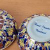 Mini porta joias Tailandês de porcelana pintado a mão azul vinho e amarelo