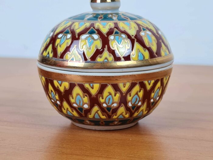 Mini porta joias Tailandês de porcelana pintado a mão vinho e amarelo