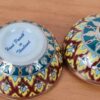 Mini porta joias Tailandês de porcelana pintado a mão vinho e amarelo