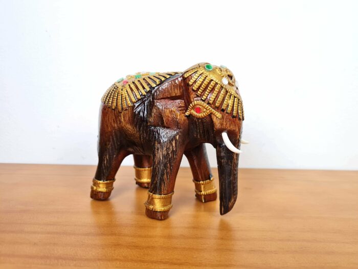 20240422_162503 Elefante indiano médio de madeira com pintura à mão 12cm