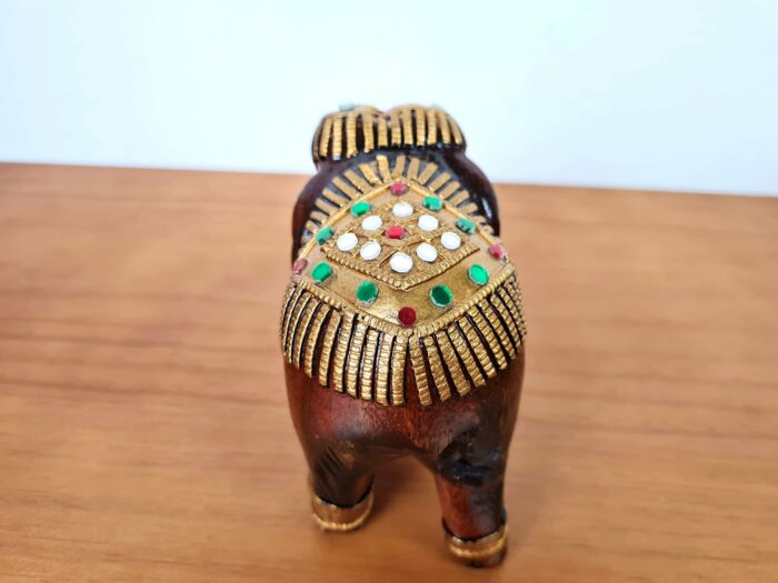 20240422_162517 Elefante indiano médio de madeira com pintura à mão 12cm