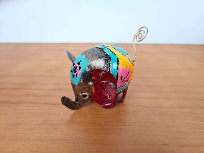 20240423_162024 Elefante decorativo de latão pintado a mão 10cm vinho e color