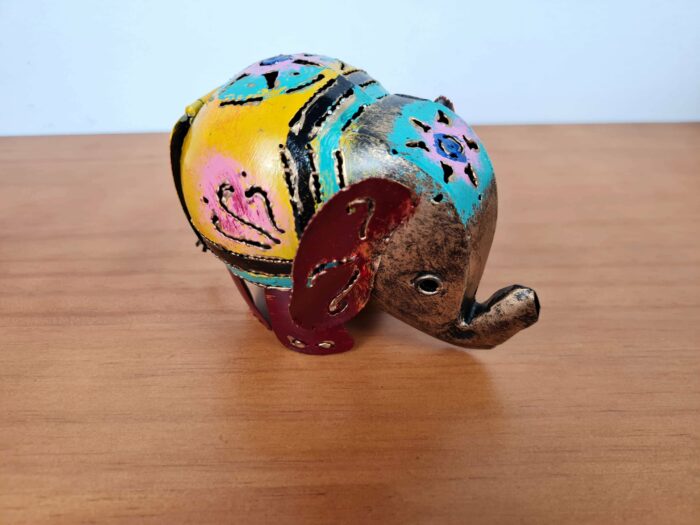 Elefante decorativo e luminária de latão pintado a mão 13cm amarelo