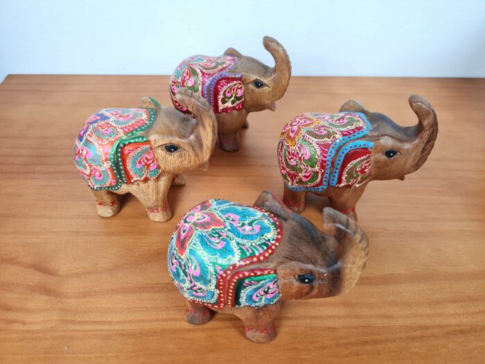 Elefante decorativo de madeira maciça pintados a mão