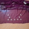 Sari indiano de seda luxuoso bordô com bordados e pérolas