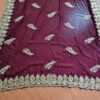 Sari indiano de seda luxuoso bordô com bordados e pérolas