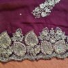 Sari indiano de seda luxuoso bordô com bordados e pérolas