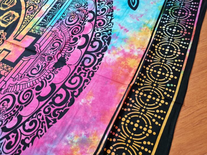 Panô indiano de algodão estampa Yantra e OM tie dye 2,40m