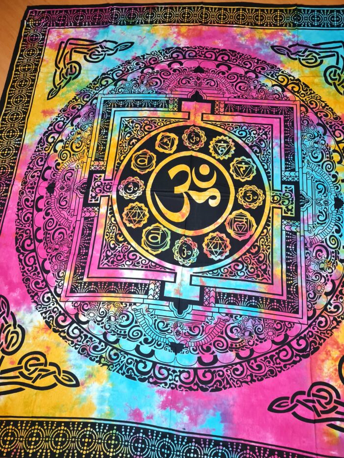 Panô indiano de algodão estampa Yantra e OM tie dye 2,40m