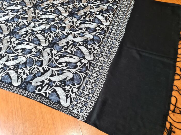Xale de Cashmere Pashmina 100% bordado com fios de seda preto e cinza