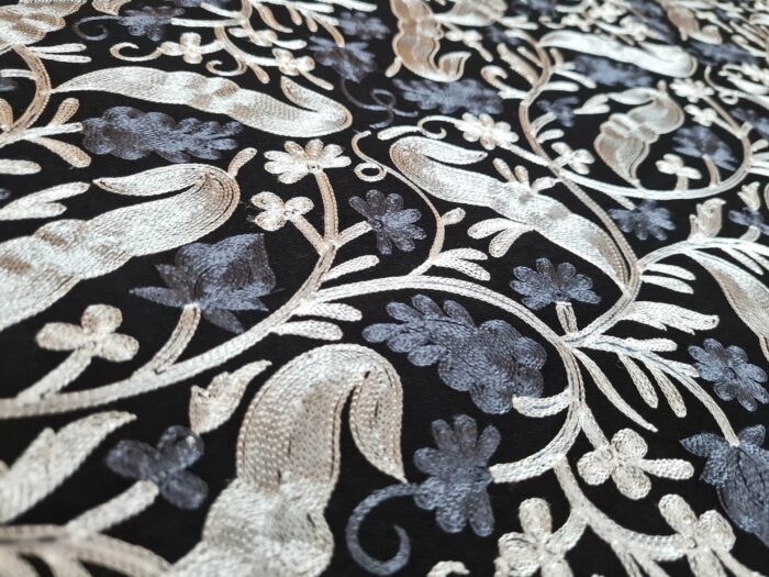 Xale de Cashmere Pashmina 100% bordado com fios de seda preto e cinza