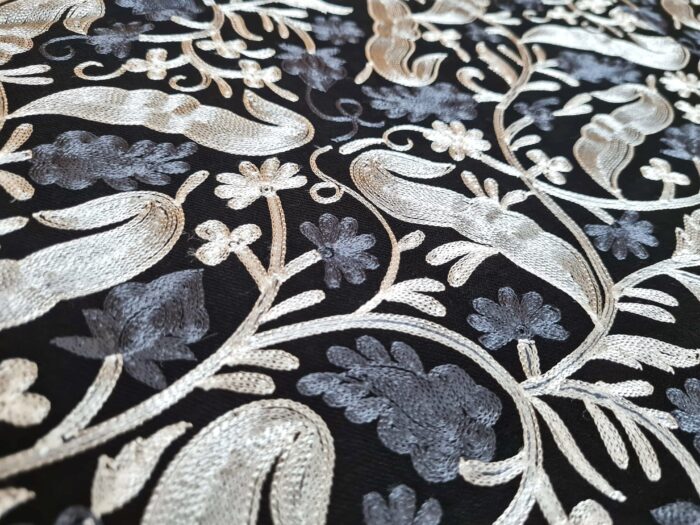 Xale de Cashmere Pashmina 100% bordado com fios de seda preto e cinza