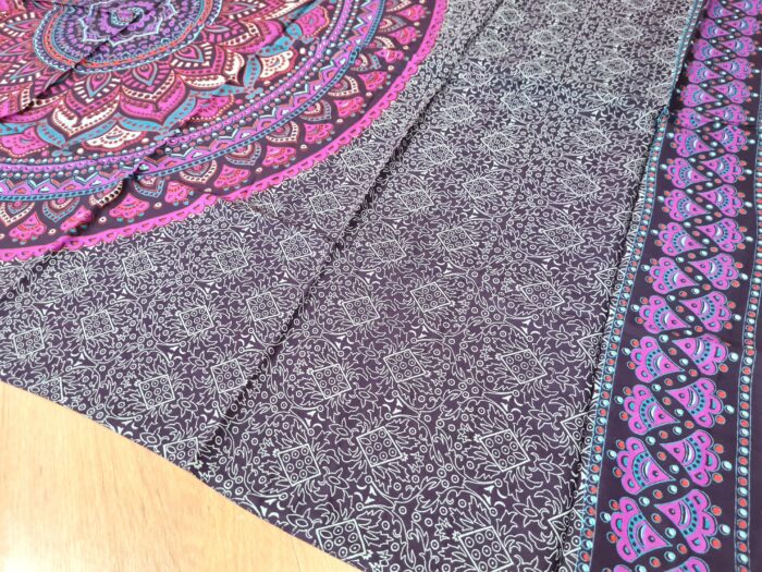 Canga indiana de viscose estampa de mandala roxo com lilás 2m