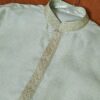 Kurta (bata masculina longa) verde claro tecido nobre com detalhe dourado