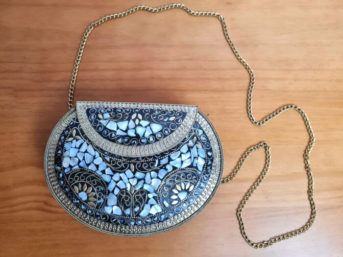 Bolsa de metal mosaico de pedras naturais, fabricada na Índia