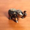 Elefante indiano esculpido em metal brass 8cm