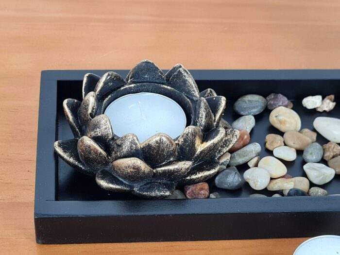 Porta vela ou Luminária de Buda com base e pedrinhas