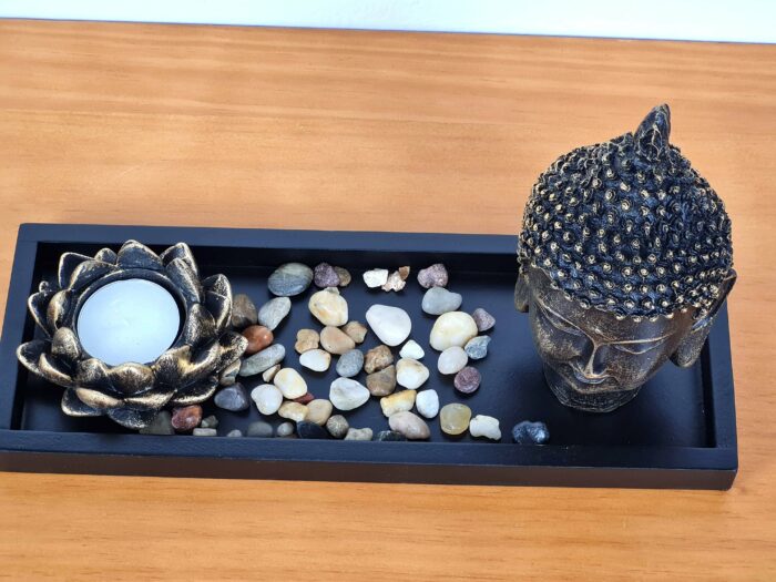 Porta vela ou Luminária de Buda com base e pedrinhas