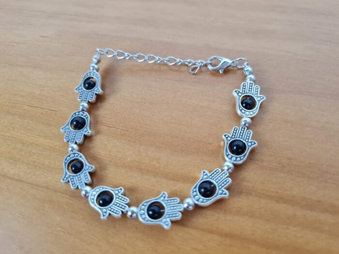 Pulseira de prata alemã de Hamsa com berloques pretos