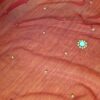 Dupatta vermelha e dourada de noiva com bordados pompons e barrado luxuoso