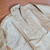 Conjunto completo de vestuário para noivo em casamentos indianos ocre dourado