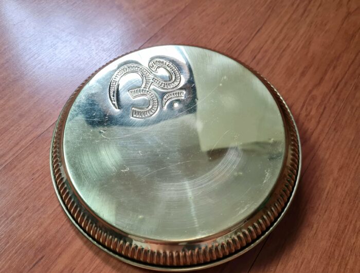 Pooja Thali prato para Puja OM com 4 peças fixas 20cm