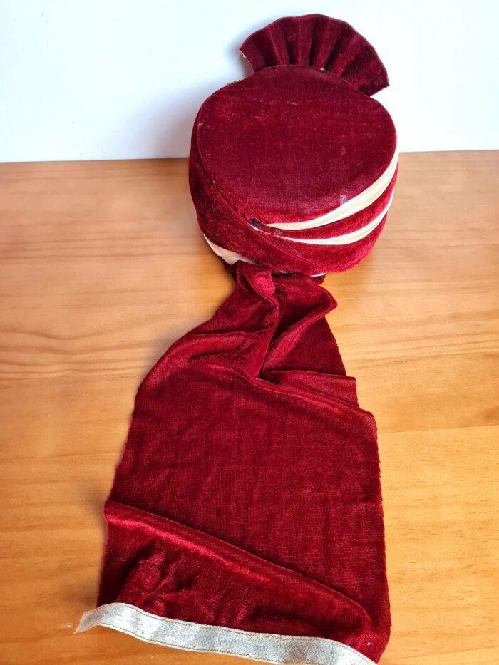 20250126_152313 Turbante indiano masculino pronto para uso vermelho e dourado com pedra