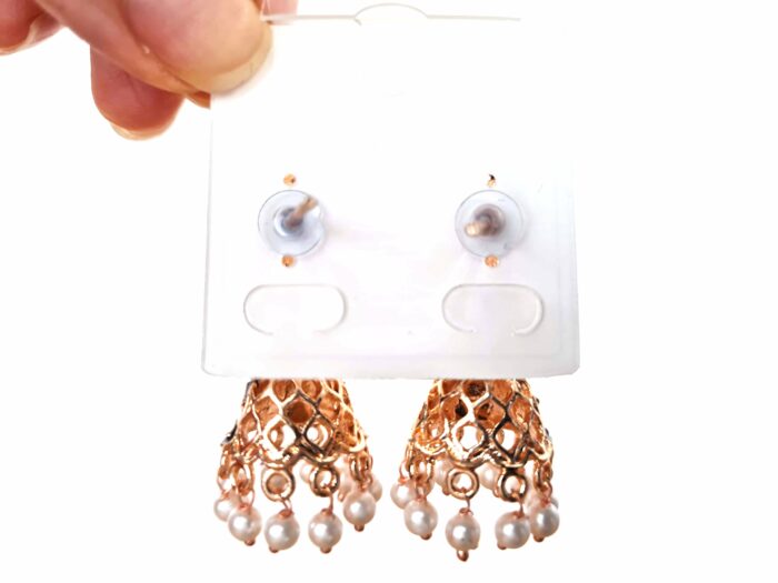 Brinco indiano Meenakari Jhumka preto com pérolas