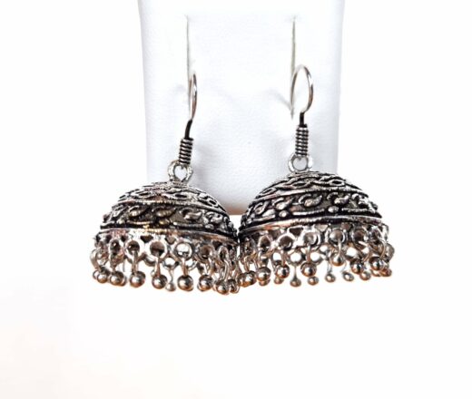 Brinco indiano design Jhumka prateado sino médio