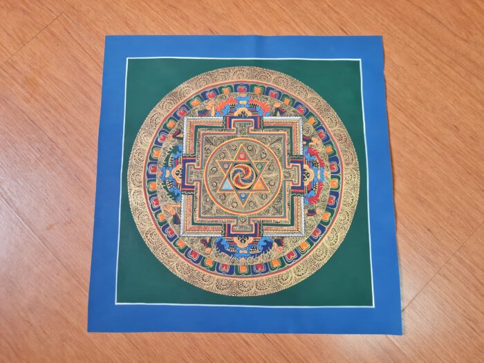 mandala pintada a mão, obra budista, para meditação