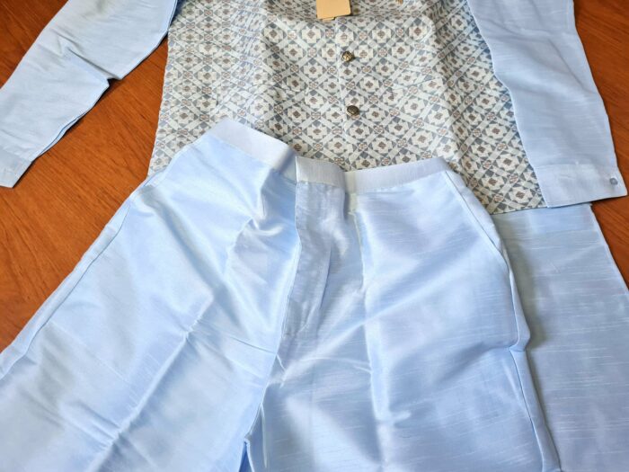 Conjunto 3 peças Kurta com Nehru Jacket e Churidar para casamentos indianos azul claro