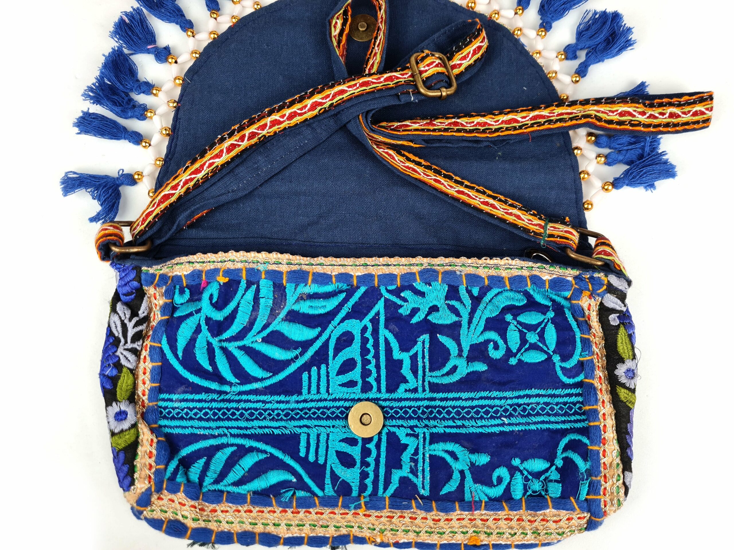 Bolsa indiana Banjara 100% bordada a mão azul e coloridos